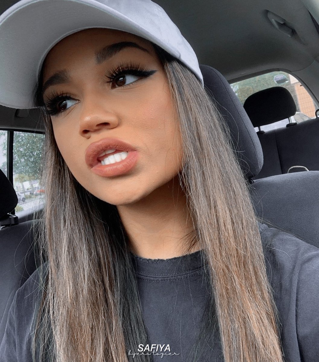 safiyahogws's tweet photo. keep my  head  above water,  don’t let  me drown, it gets harder, i’ll meet you there at the altar  as i fall down  to my knees, don’t let me drown, pull me up from down below. https://t.co/gcB2ha0sJO