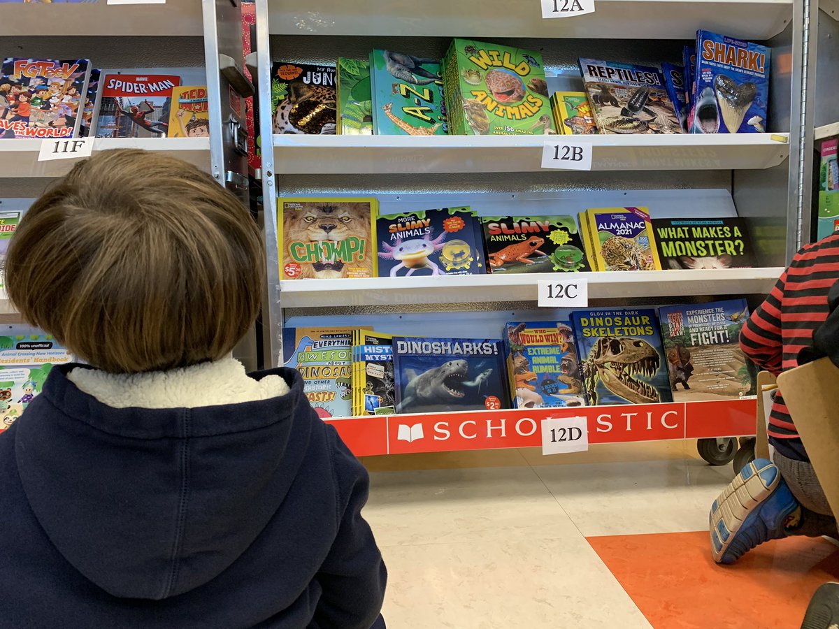 Welcome to the #parsonshcsd <a href="/PAR_PTA/">Parsons PTA</a> Book Fair! Great opportunity for students to engage with new books! @ParAPDriggers