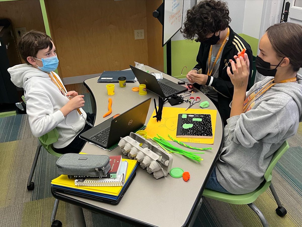 ms_deljuidice's tweet photo. Designing, building, and prototyping Micro:bit projects that help monitor and protect local animals and wildlife! @microbit_edu @IDEchristina @majchoma #BXVTECH https://t.co/27L5FuGQV2