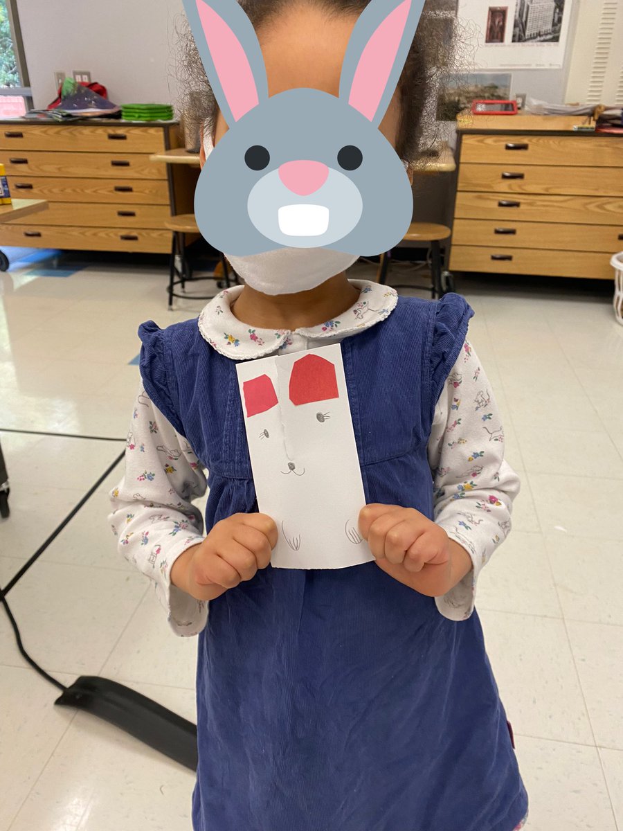 MiragliuoloArt's tweet photo. @Kingswoodbuzz Kindergarteners practicing the Studio Habit of Mind:Stretch & Explore. We turned our, “Oops”, into something beautiful! #TABChat #TheirWorkNotMine #WhatStartsHereChangesEverything #ForwardtoFantastic #TheBeautifulOops https://t.co/QQECCksPAm
