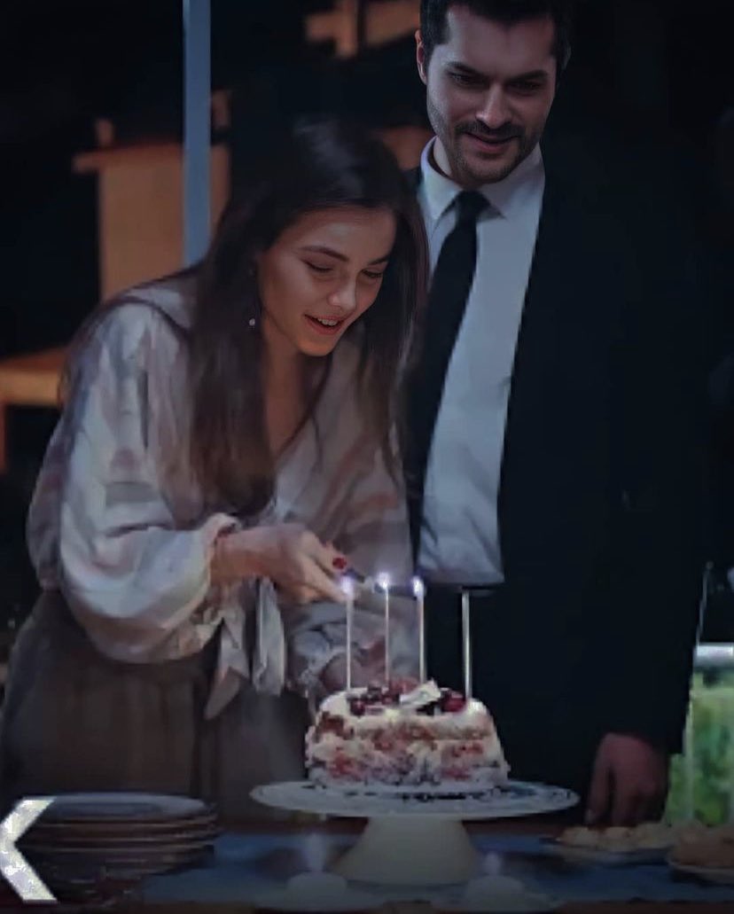 yagmurkarataskn's tweet photo. iyiki doğdun canımın içi
iyiki akgün sen oldun 
umarım son yaz evrenimiz bir an önce kaldığı yerden devam eder
rolünün hakkını sonuna kadar veren adam seni çok seviyoruz nice güzel yaşların olsun 
hayat sana hep güzelliklerle gelsin 

İyikiDoğdun AlperenDuymaz https://t.co/BqneIEas3y