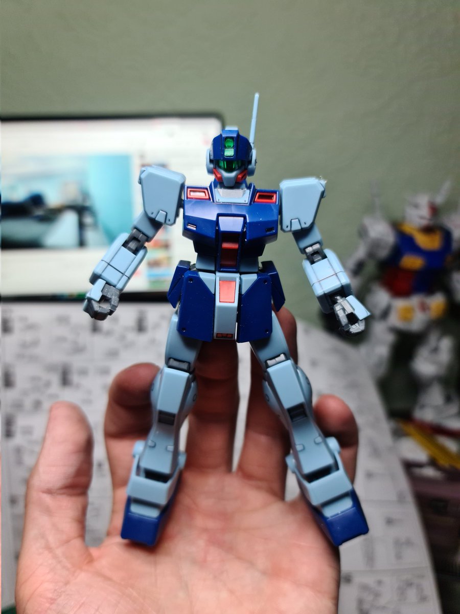 SingleShot93's tweet photo. Day three of #gundamber almost finished on making the main suit just the weapons and the petite ms to make. A good solid kit. #gundam #gunpla #plamo #sunrise #universalcentury #gundamstagram #gundamwarinthepocket #gmsniper2 https://t.co/NYzSJcCH94