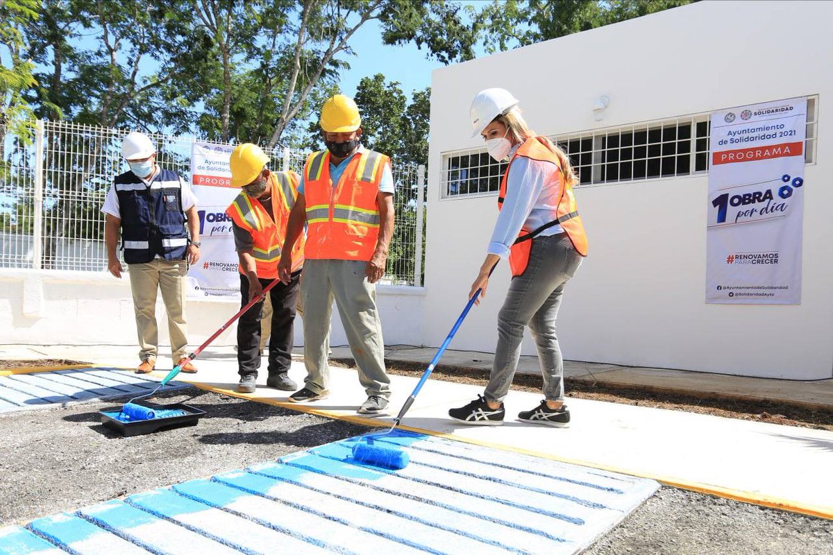 LiliCamposM's tweet photo. En Solidaridad avanzamos #UnaObraPorDía. Hoy supervisamos la rehabilitación de la estancia infantil municipal “Petén”. #RenovamosParaCrecer y darle a nuestros niños y niñas solidarenses instalaciones dignas para su desarrollo. https://t.co/79aCWVAgY9