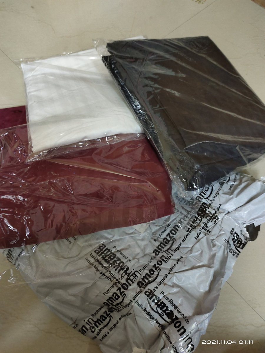 ACV987's tweet photo. @AmazonHelp Strangely, @amazonIN has Taglists for BEDSHEETS, as if they were apparel with price, size, colour, and other information printed on them. This is nonsense, and customer support agents are deliberately interested in deceiving their most loyal @AmazonPrime customers. See 📎 https://t.co/QfTWzpOSUe