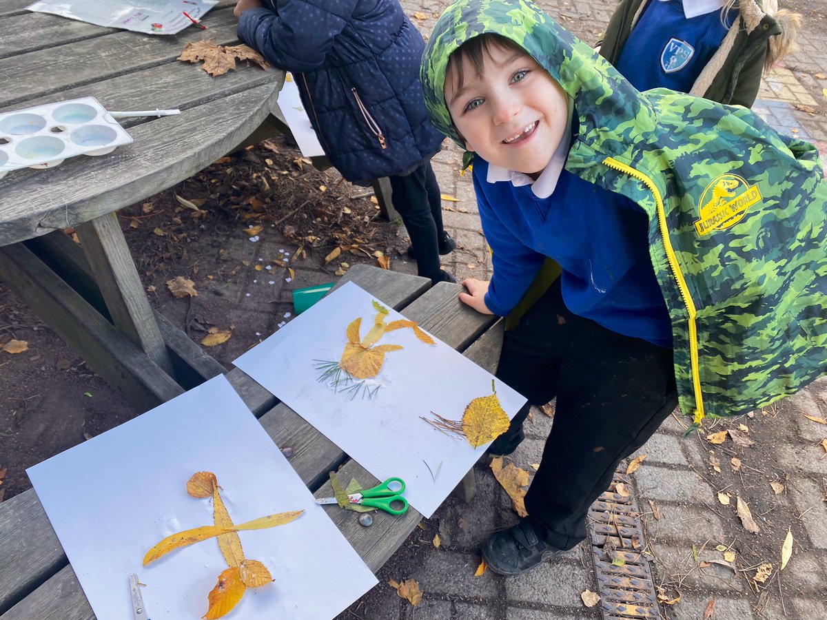 MissCleaver's tweet photo. ๐๐This afternoon we went outside to learn about autumn. ๐We worked with a partner to create some autumnal natural art ๐๐#vpsea https://t.co/CEYBLmT7gs