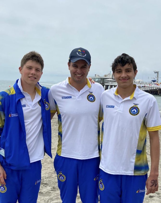 🟢  Felicitamos a nuestros nadadores Colin Babbitt y Jorge Butiña por su gran participación en la prueba de 7.5 km aguas abiertas consiguiendo el 4to y 5to puesto respectivamente en el Campeonato Sudamericano Juvenil Lima 2021

✅ Club Hermanos Enderica S.

#swimming #TeamEcuador