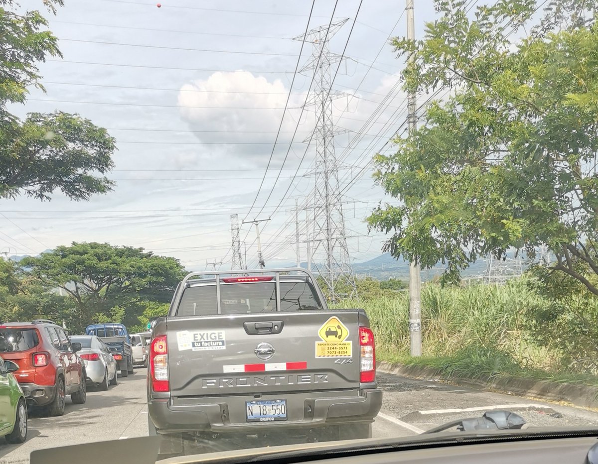 charlessv's tweet image. Impuestos bien invertidos #sarcasmo para que necesitara el MH vehículos del año 4x4?