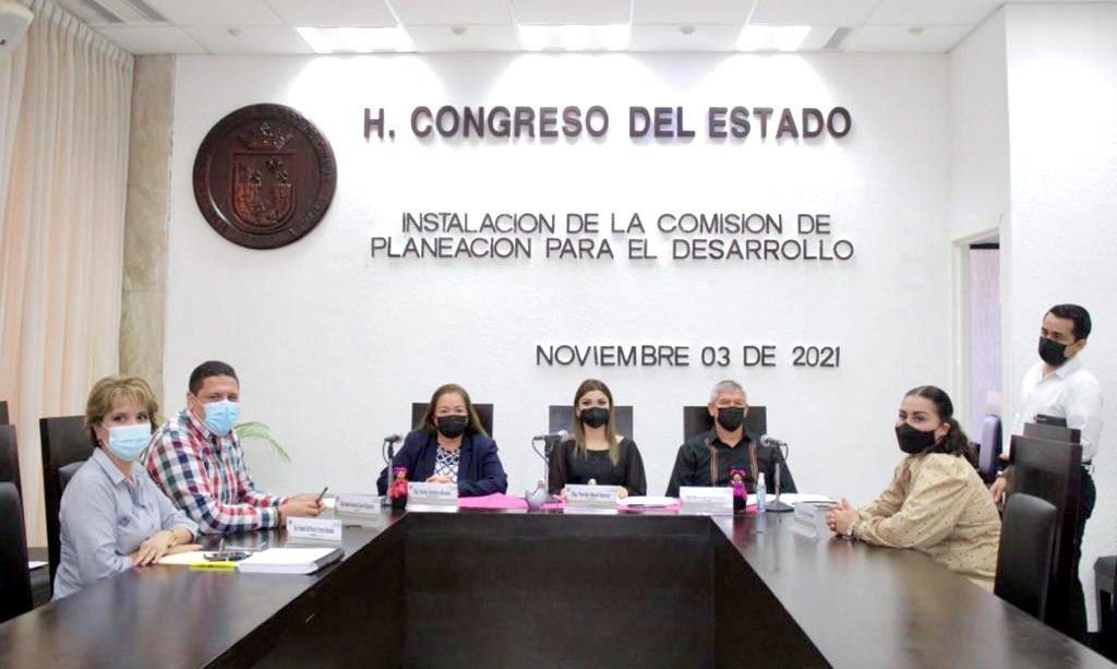 Instalamos la Comisión de Planeación para el Desarrollo del <a href="/congresoChis/">Honorable Congreso del Estado de Chiapas</a>  de la que soy integrante. 
Una comisión en la que junto a mis compañeros Diputados estamos comprometidos a trabajar por el desarrollo integral de Chiapas. 
#LXVIIILegislatura
