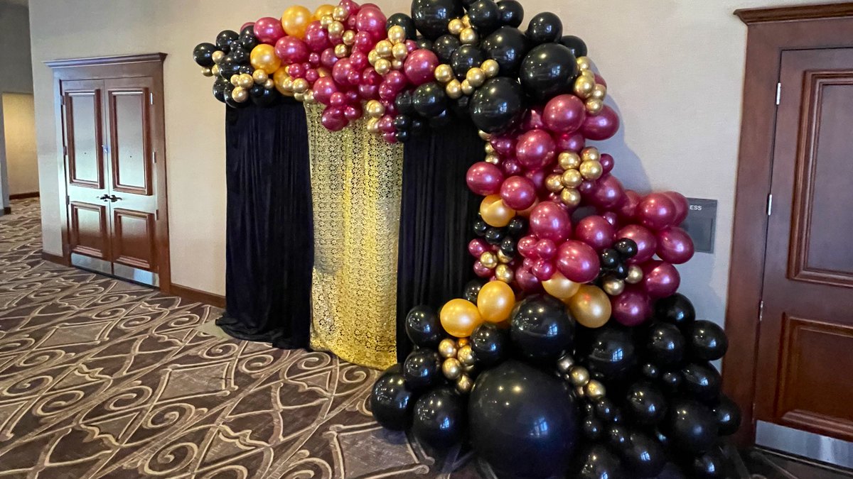 wondersballoon's tweet image. A little work for @DoubleTree