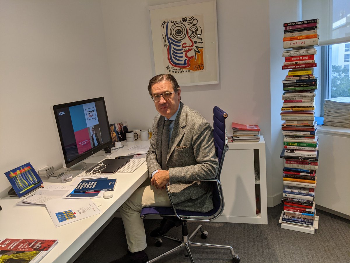 LLYC_Global's tweet photo. Volvemos a vernos todos los #LLYCERS en un Town Jall con @jallorente en el que hablamos de la marcha de la firma, novedades de Talento, la oferta de #DeepDigitalBusiness y las capacidades de los nuevos equipos ¡Bienvenidos equipo BESO @BekerSocialand! 🙌 https://t.co/ypXK52cs4p