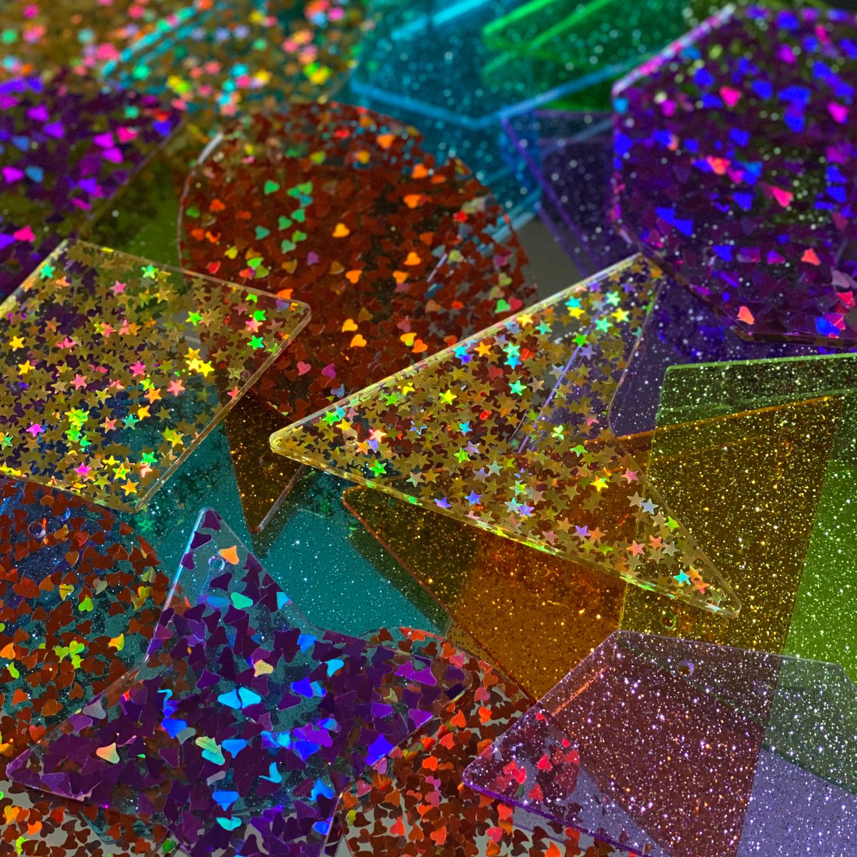 yesbebeUK's tweet photo. What better way to explore geometry than with our sparkling colour glitter shapes from TickiT? β¨
π https://t.co/slGLGmHErd
#yesbebe #weloveyesbebe #eyfs #playmatters β£β£#geometry #tickiteducation #tickitplay #playactivitiesforfun https://t.co/8z9ZvgNGYT