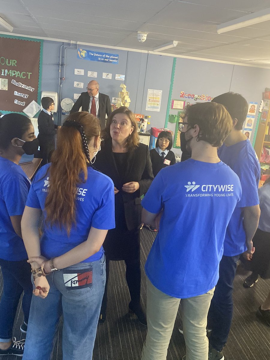 St_Mungos_Pri's tweet photo. Citywise groups for 2021-2022 at St Mungo’s Primary School have officially begun! We look forward to sharing our journey with you! #healthandwellbeing #mentoringproject 💜🧡 @Citywise @PiazzaThe @Rachel_deSouza https://t.co/DIFoqT7PfF