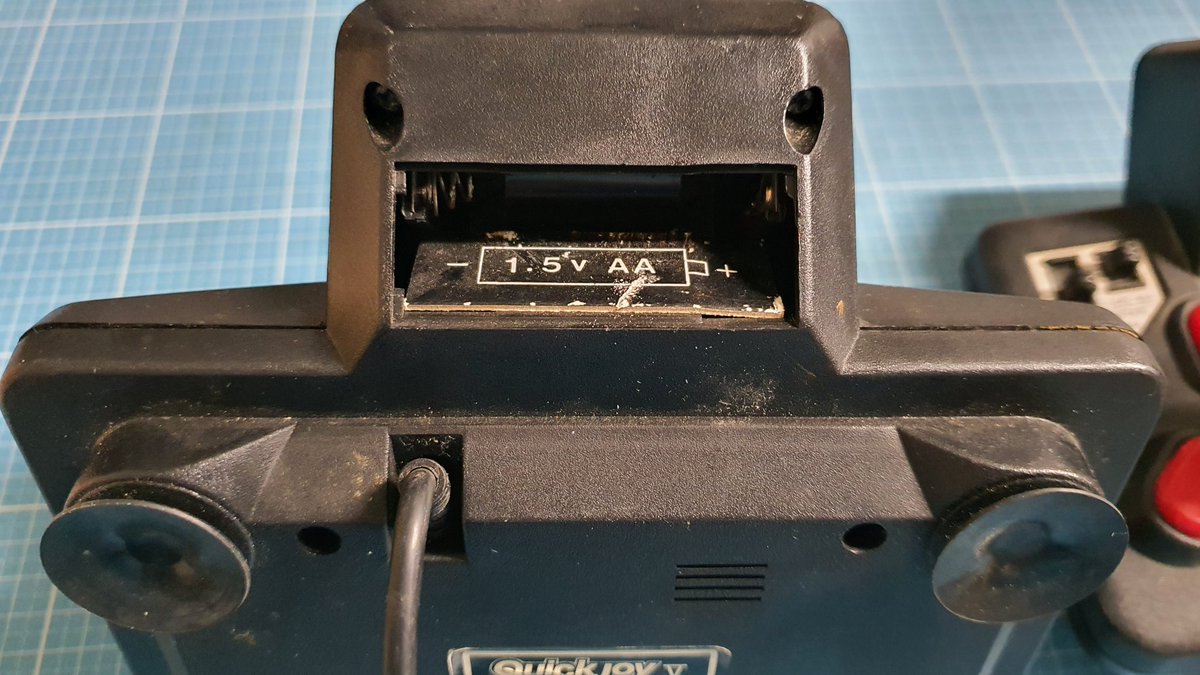 RetroWizzard's tweet photo. Found these #QuickJoy joysticks at a thrift store last week for a tenner.
They are for #commodore #C64 as well as #CPC464.
Sadly the battery lids are missing and the little lcd screens of the stop watches are broken.🙄
Wonder what I could do.🤔
#retrogaming https://t.co/Q10hyYQOzs
