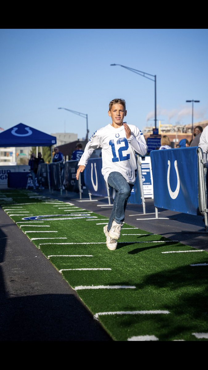 ColtsLife's tweet image. Hey Colts fans! Did you know that when you sprint down Touchdown Town’s 40-yard dash, you’re running on turf made from soybeans grown here in Indiana? Be sure to test your speed Gameday!