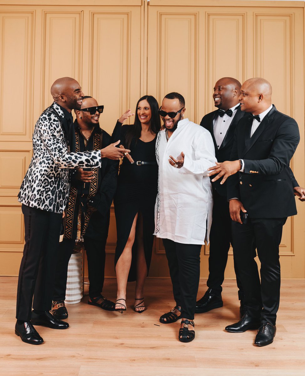 rikyrickworld's tweet photo. “The most wasted of all days is one without laughter” 🤍🖤❤️

@RemyMartinSA #TeamUpForExcellence https://t.co/0yqs2IJzh3