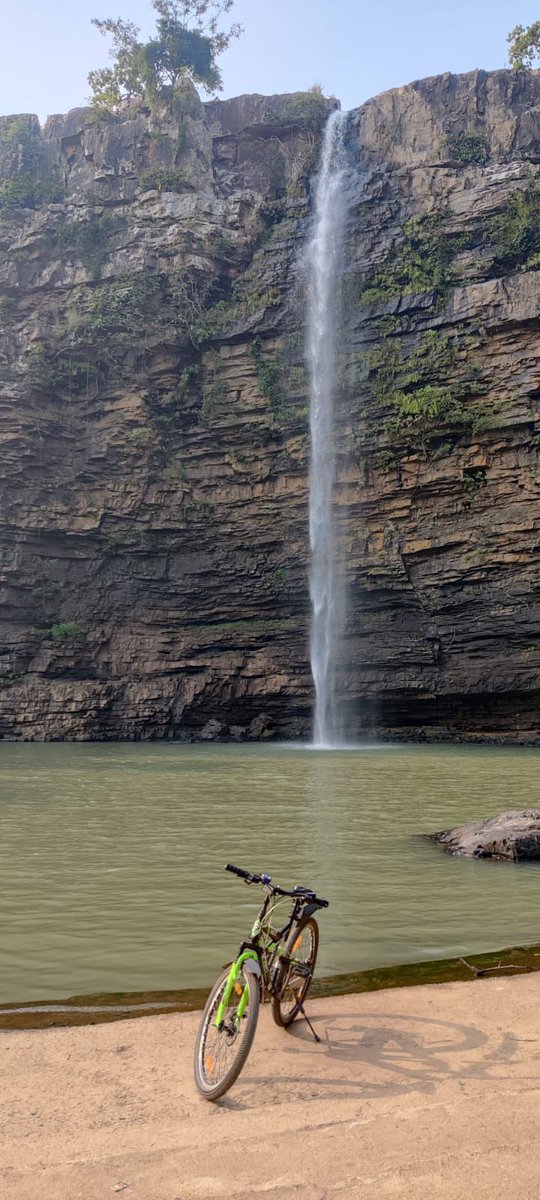 A 12 km cycling track from Patora Eco-cottages ends at this majestic Godhas waterfall inside Sunabeda WLS. ⁦<a href="/DM_Nuapada/">Collector & DM, Nuapada</a>⁩ #EcoTourism