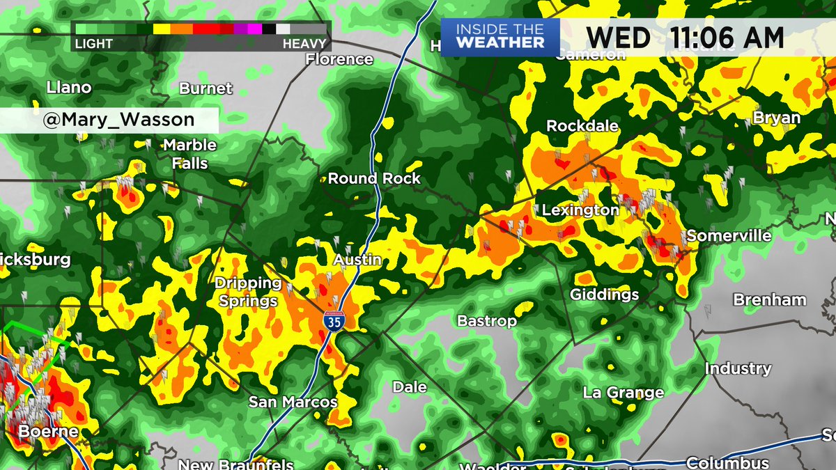 Mary_Wasson's tweet photo. Heavy rain is ongoing across Central and South Texas. Some localized flooding is possible at times. We could also see some lightning mixed in as well. #txwx #ctx #sctx https://t.co/mabOjCiqBu