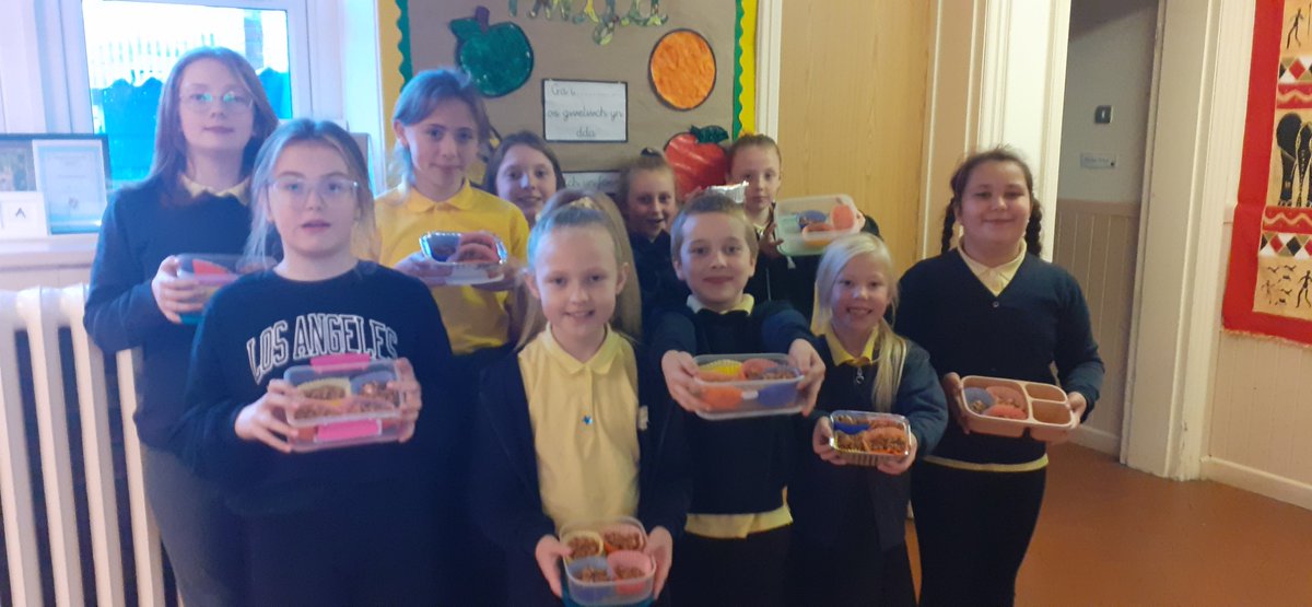 MissKWilliams3's tweet photo. The Great Fochriw Bake off continues! We loved making our chocolate delights!🍫😋@fcwpa @SharonPascoe123 https://t.co/NgzHFEsrfB
