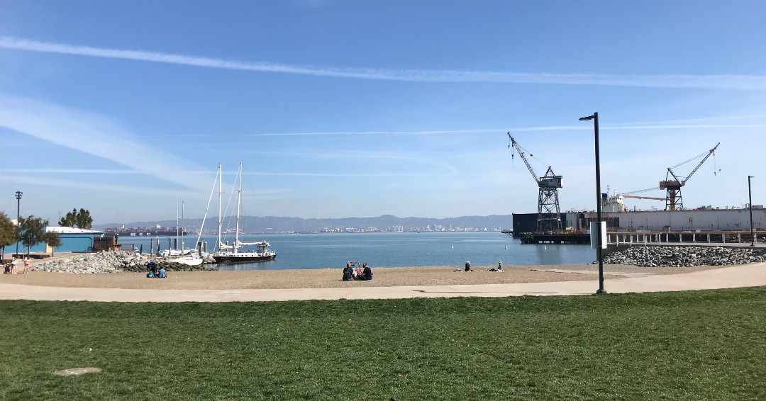 SFPort's tweet photo. Picture perfect! 😍#WaterfrontWednesday

#CraneCovePark #SFPort #PortofSanFrancisco #Boats #Cranes #OpenSpace #Parks https://t.co/x3lG6YpFZh