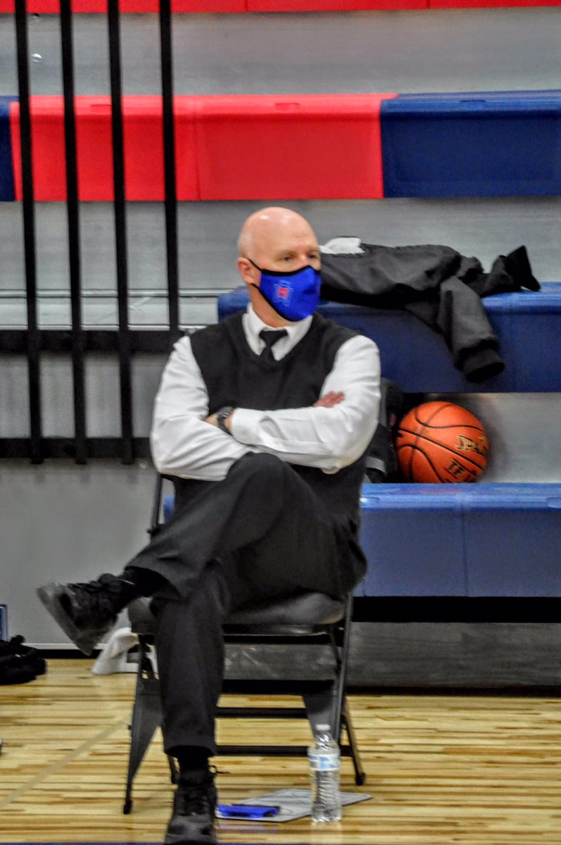 wmroyalsgirlsbb's tweet photo. Happy Birthday to Coach Rosholt!! We appreciate all that you do for our students, athletes, families and the community!! #ownthecrownWM https://t.co/IFcIWKst6z