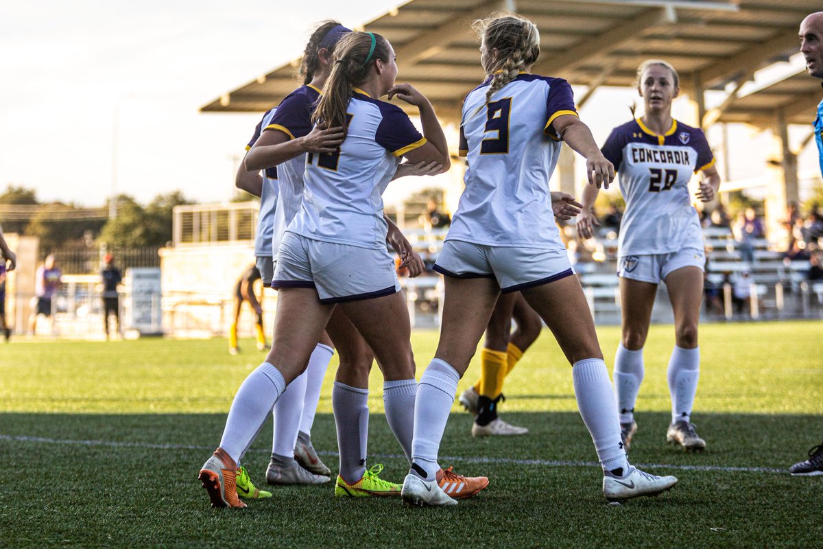 CTXWSOC's tweet photo. This team. 🤧💜🌪

Now we get ready for Friday! 

@ImagesMatthew https://t.co/SABl37DbtU