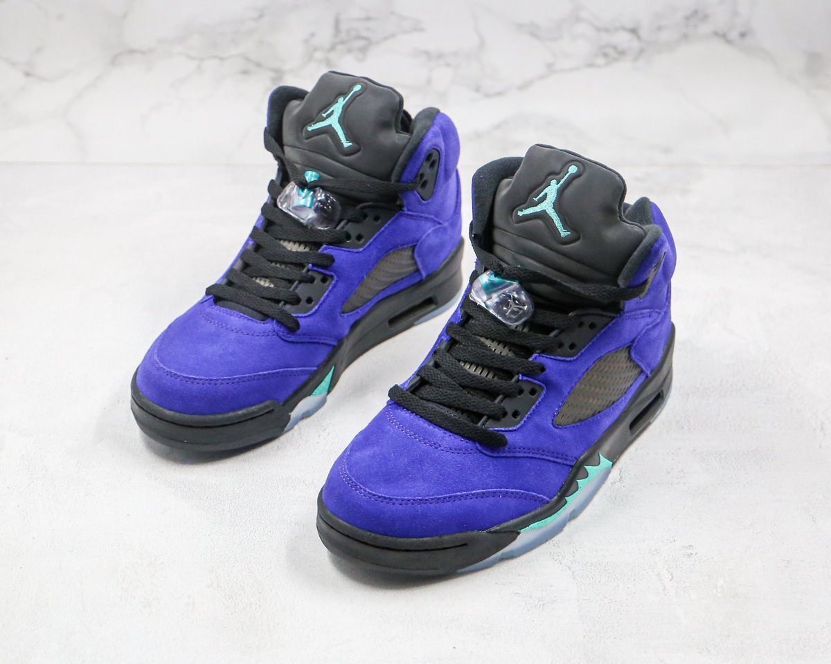 HKicksA's tweet photo. 👀 Hit me for these 🥵🥶🔌

#HKA #WeGotEm https://t.co/Tz6apEReUd