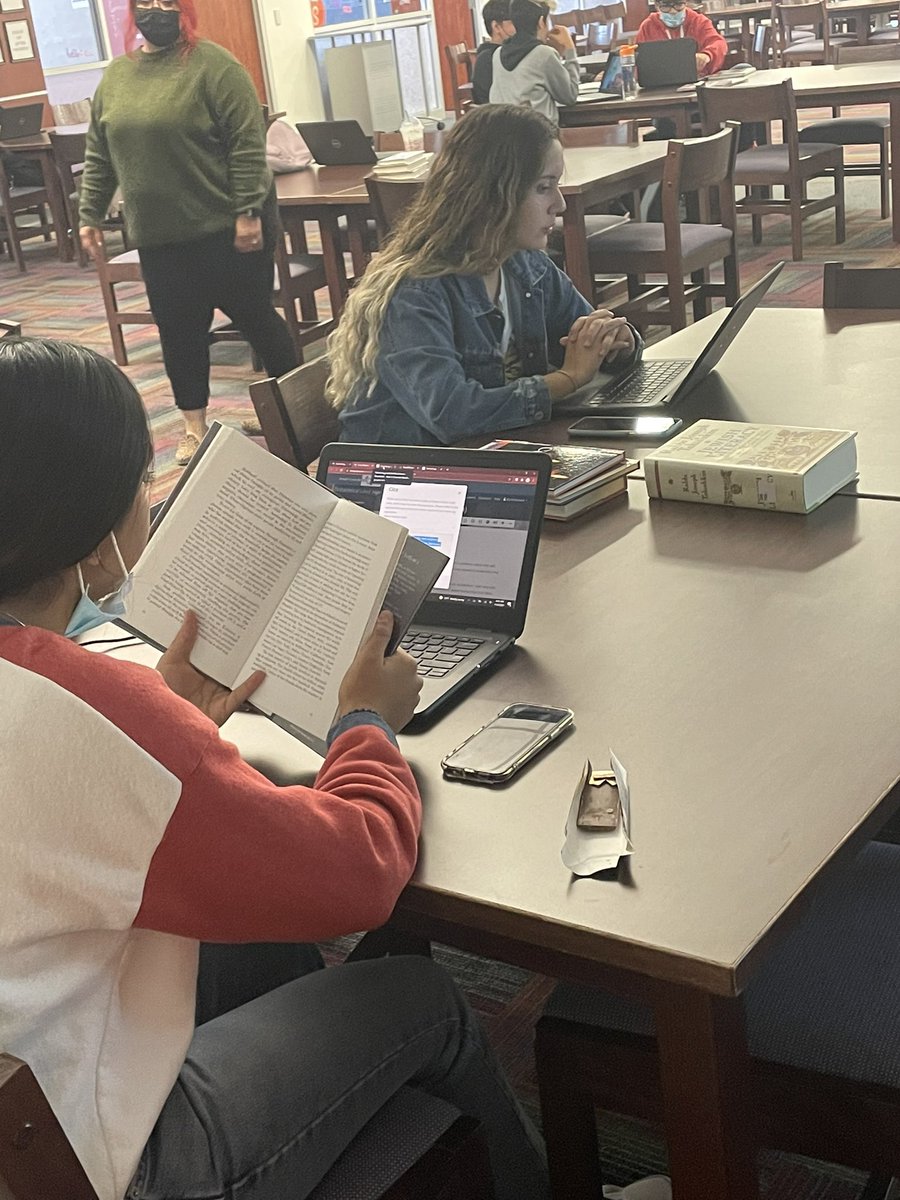 LibrarianAnGe's tweet photo. AP Human Geo working on research using @libguides @galecengage @noodletools @MackinVIA
#EHS_Library getting our Falcons college ready https://t.co/HMNfSzVthZ