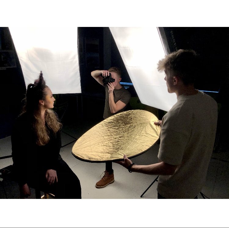 CAVCPhotography's tweet photo. Excellent collaborative working this morning between our @CAVC BTEC Photography and BTEC Theatrical Hair and Make Up students #study #photography #theatrical #hair #and #makeup #creative #learning #experiences #for #students #theresonlyonedavepoole https://t.co/5rRDnDaik4