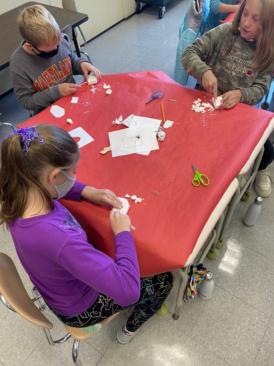 MrsVeneziano53's tweet photo. Today we did some soap carving to represent a symbol from our read aloud book, The Tiger Rising. The students did a fantastic job coming up with symbols from the book! Their creations came out amazing. 🐅💚💚🐾 #creativity #copperhill @KateDiCamillo @MrBirdCH @CopperHillES https://t.co/MlrL7HLa9q