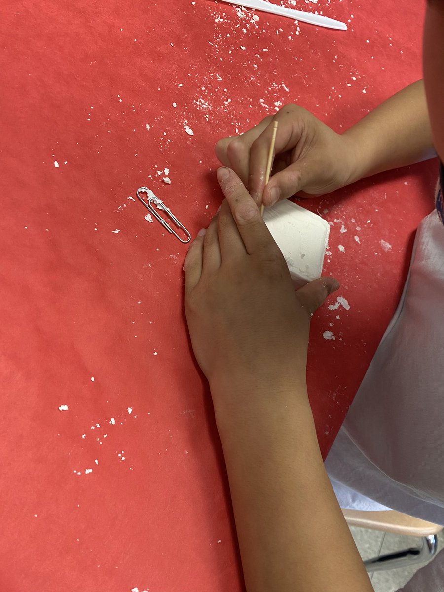 MrsVeneziano53's tweet photo. Today we did some soap carving to represent a symbol from our read aloud book, The Tiger Rising. The students did a fantastic job coming up with symbols from the book! Their creations came out amazing. 🐅💚💚🐾 #creativity #copperhill @KateDiCamillo @MrBirdCH @CopperHillES https://t.co/MlrL7HLa9q