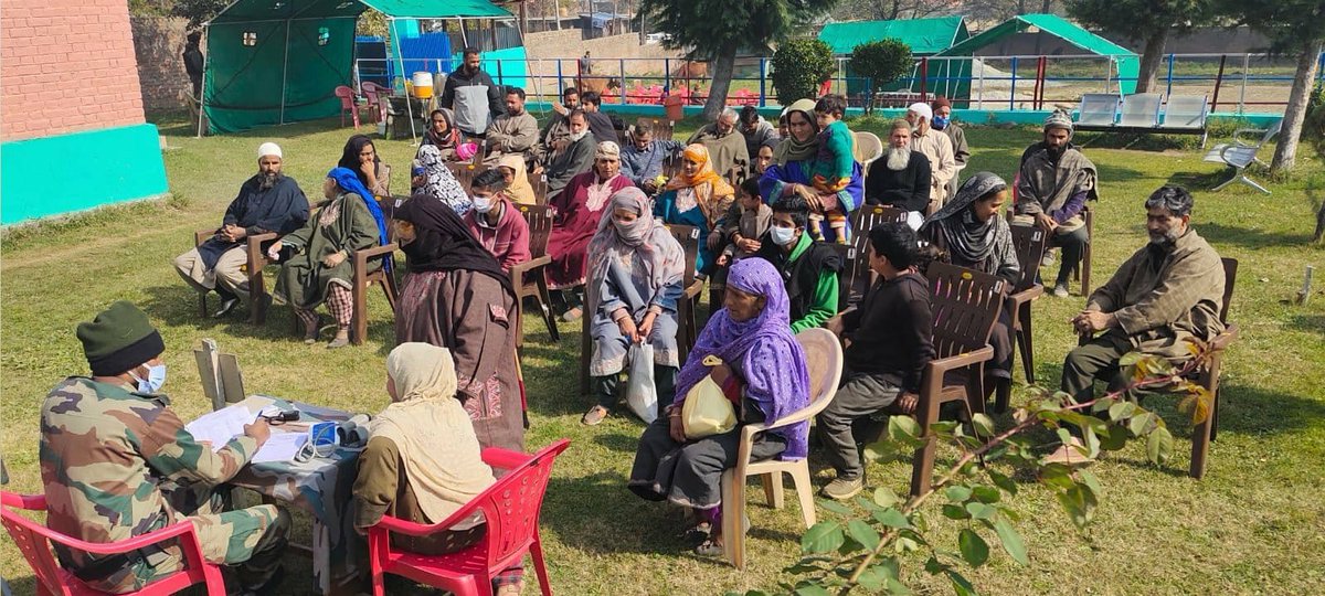 AwamFor's tweet photo. #IndianArmy org #medical camp is continuing its earnest efforts of #health care for local area's at J&amp;K. 
#ENHYPEN
#الإسماعيلية #محمد_بن_سلمان #بنك_مسقط #بوليفارد_رياض_سيتي
 #الجو_ما_ينقصه_غير 
#معلقات_ينتظرن_الإنصاف
#غریب_کا_قاتل_عمران_خان https://t.co/vf00g1X3W8