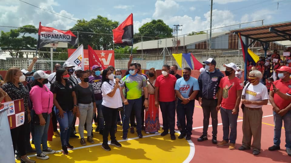 🎊Creando espacios en beneficio de la juventud🎊 En compañía del candidato Wilson Coy, inauguramos una cancha deportiva en el sector Villa Cagua, Cagua, municipio Sucre.