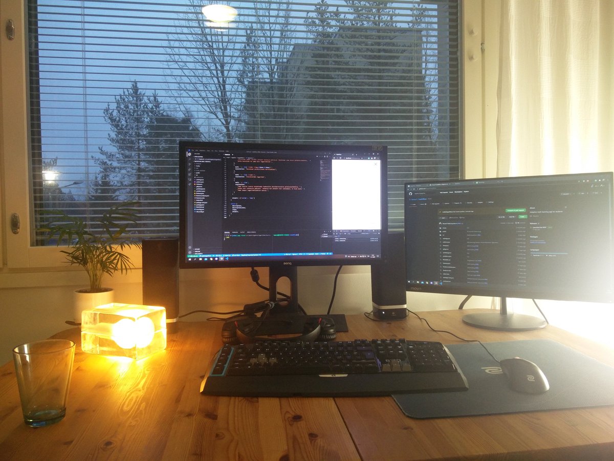 MathFlow_app's tweet image. Forgot to take a picture from Hatanpään high school today so you will get a picture from my office! Had 3 interviews today with students.