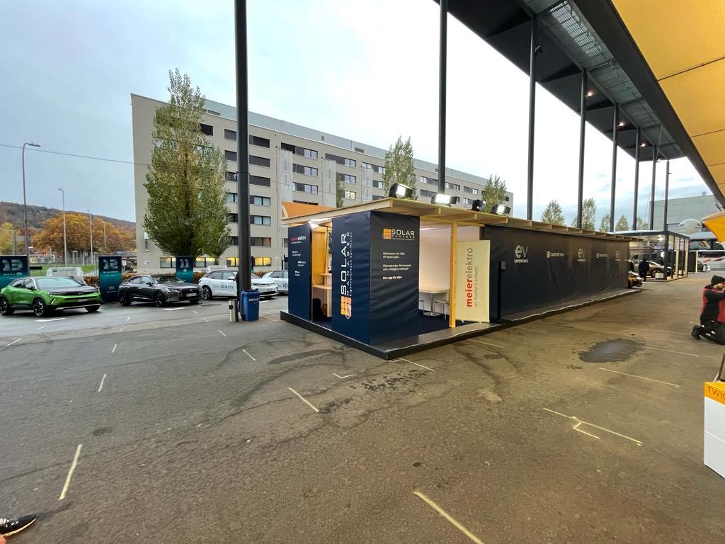 _solarmanager's tweet image. Morgen beginnt die #AutoZürich und #SolarManager ist auch vor Ort. Wir sind direkt beim Eingang anzutreffen, wo es zu den Testfahrten mit den 16 Elektroautos der #EVExperience von #CarForYou geht.

Wir freuen uns auf zahlreiche Besucher, Gratistickets gibt es bei LinkedIn ;-)