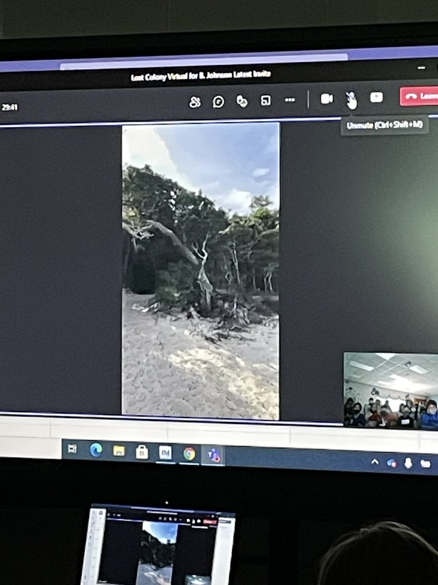 gjrobinson's tweet photo. Thanks Park Ranger Josh Nelson from @FortRaleighNPS for sharing his knowledge &amp; doing a #VirtualFieldTrip of #TheLostColony at Roanoke Island! @SWESPonies 4th grade Ss learned of John White’s voyage &amp; the tragic disappearance of the colonists. #OnslowDLT #OCSEngage #BeLikeSWE https://t.co/bnVRJ0qrdH