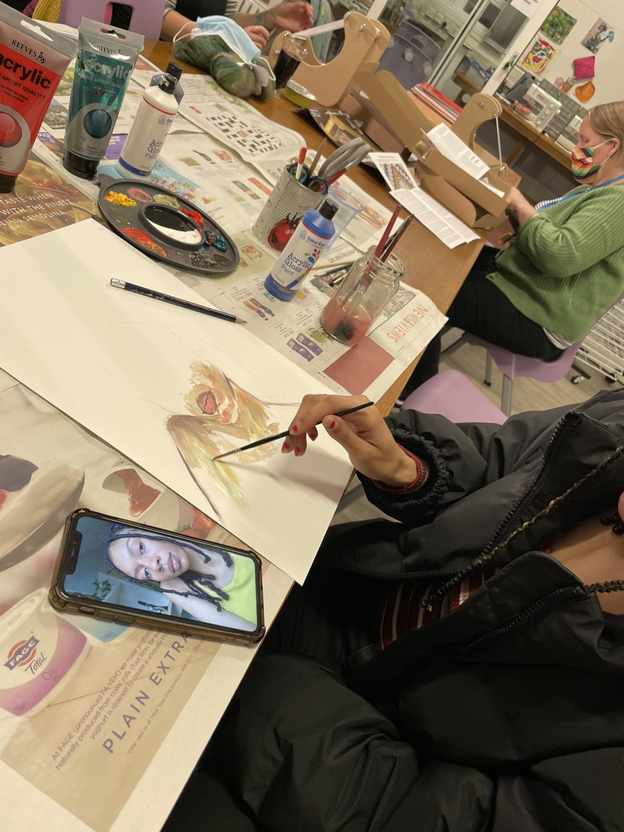 HaytonEmma's tweet photo. Last night’s fab #crAFTERworkshop @leedslibraries #painting #machinesewing #beading #drawing next one 16 Nov book via https://t.co/7nQChBrovx… Bring a project ! https://t.co/Ts2PyPmbXx