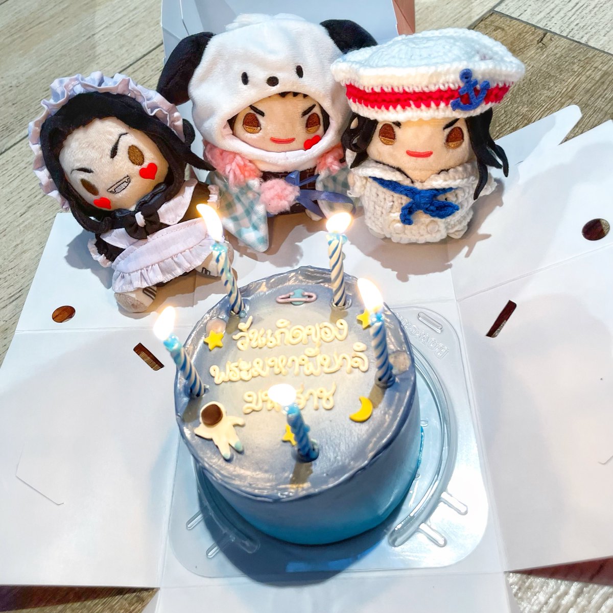 3/11♡︎ ⋆⁺₊⋆ *  
ขอบคุณทุกgiveaway มากเลยนะคะ อ่ยยย ดีใจมากๆเลยค่ะ ได้เจอผู้คนที่ชอบพี่บาจิเยอะแยะเลย🙈🤍 ได้เป่าเค้กวันเกิดพี่บาจิด้วย 55555 ขอบคุณมากๆอีกรอบนะคะ👍🏻 
