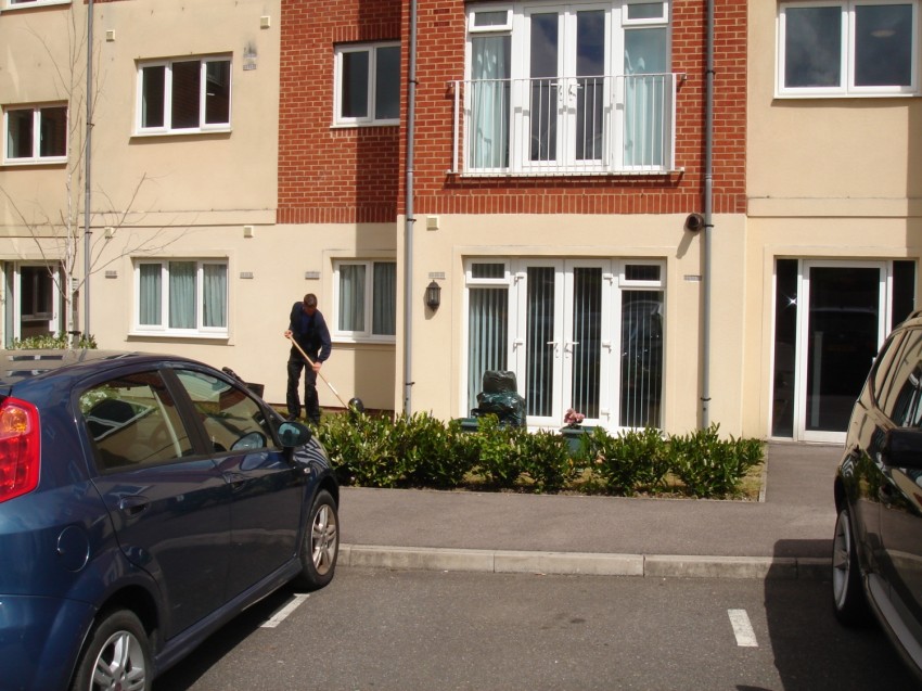 SlinnRes's tweet photo. Delightful two bedroom apartment close to major routes and Heathrow airport.

🏡 Urbis, Wolf Lane, Windsor SL4 4GY
🏡 To Let £995 PCM | £230 PW

View property details - click here: https://t.co/qbHqUc0pSY https://t.co/wdnEarCa9b