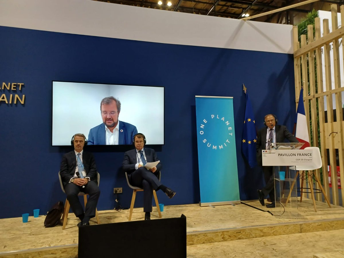 oneplanetsummit's tweet photo. #COP26 #OnePlanetLab #BlendedFinance
@BertrandBadre, CEO @BlaOSustainCap
"The good news is that after much experimentation in the #blendedfinance area, there is a broad agreement on #solutions for scaling up. We need to build on that."
The report : https://t.co/eLR5HS2pgR https://t.co/cgbNvCu46t