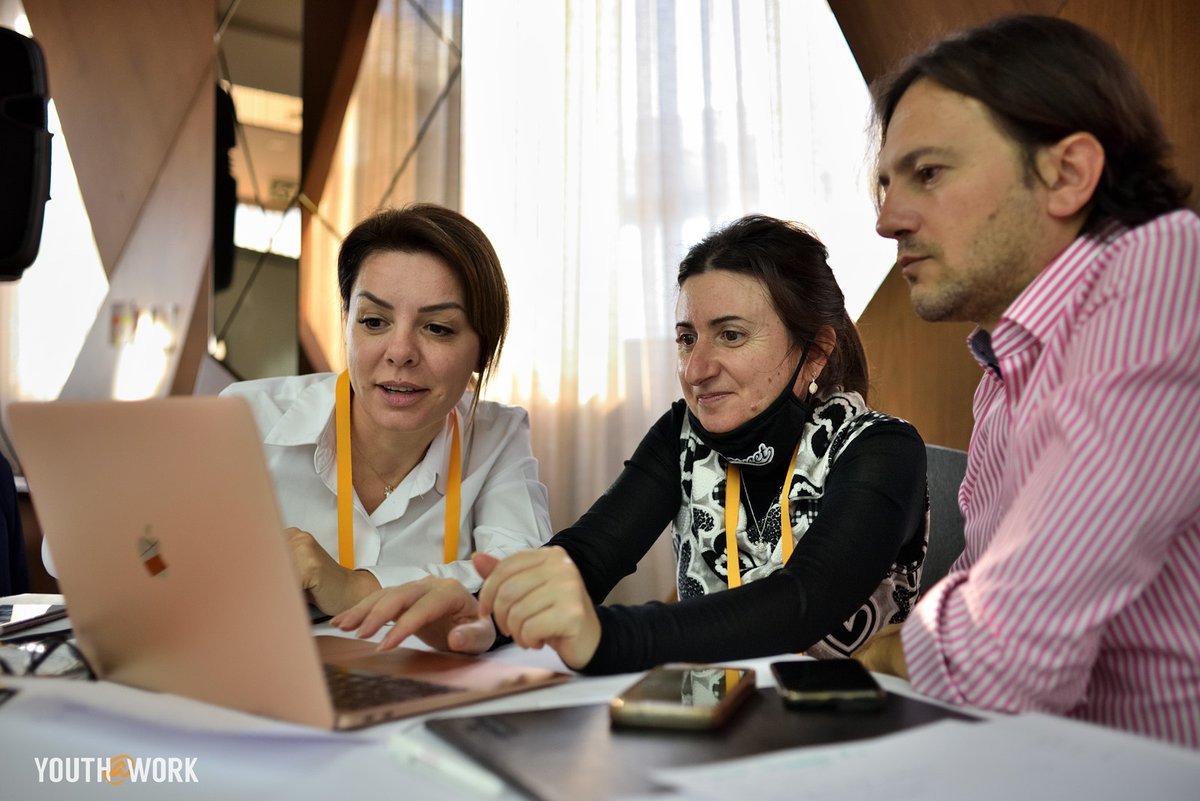 euyouthatwork's tweet photo. What a better way to #meet and #interact with each other, than a dedicated #networking session?
The participants are now taking the time to get to know each other and make a first step on how to set a reliable future cooperation with each other.
#YouthatWorkEU #ISYEC @ulusalajans https://t.co/S3fYxMtVnt