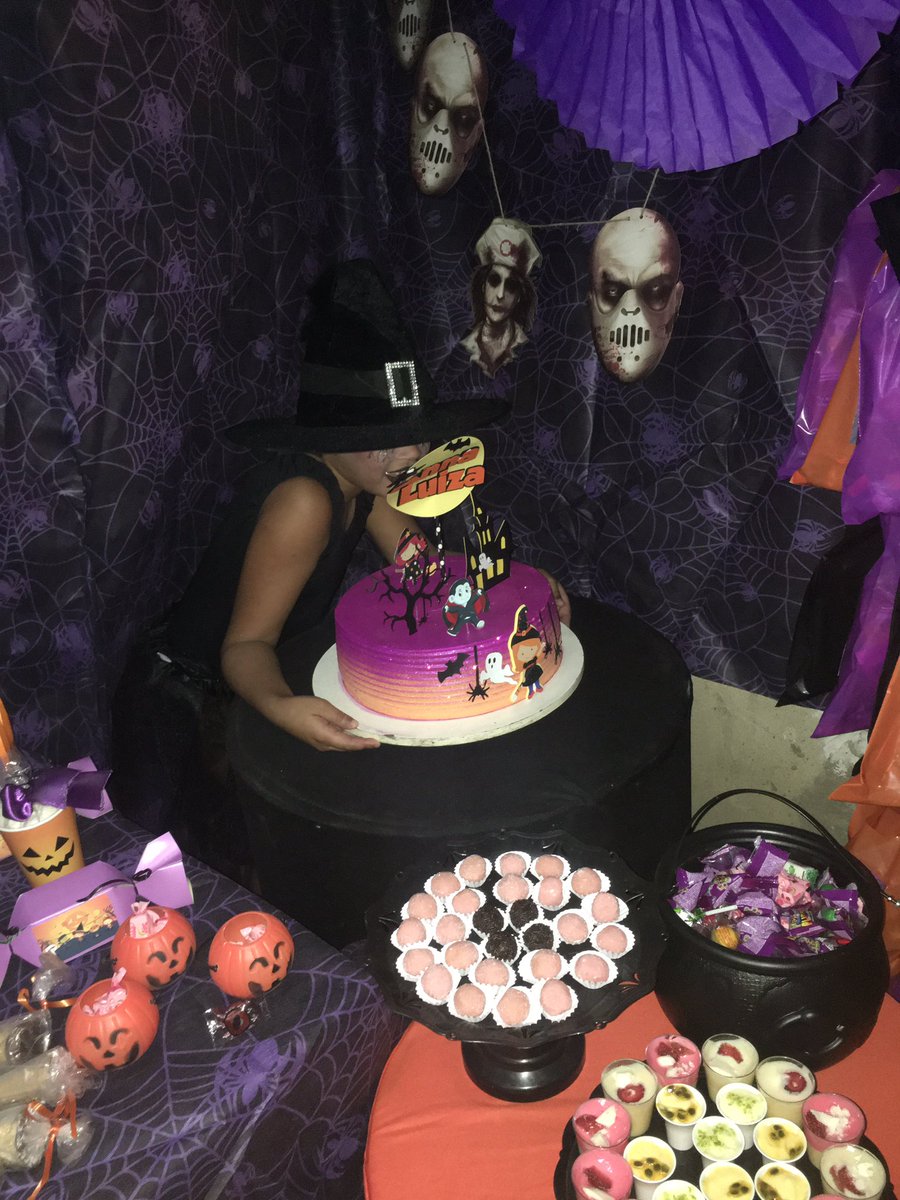 santtos202's tweet photo. Ela ficou a verdadeira bruxinha, gratidão 🧙‍♀️ 🎃👻 https://t.co/y9ME6LApca