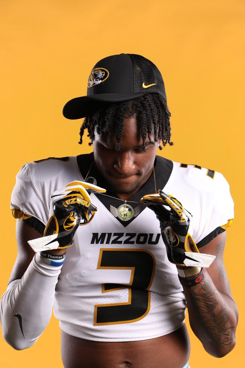 lutherburden3's tweet photo. i swear the city mines #newzou https://t.co/7GBetQ5sz6