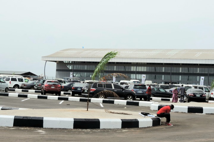 Governor Willie Obiano of Anambra State commissions the Anambra International Passenger and Cargo Airport for commercial operations.