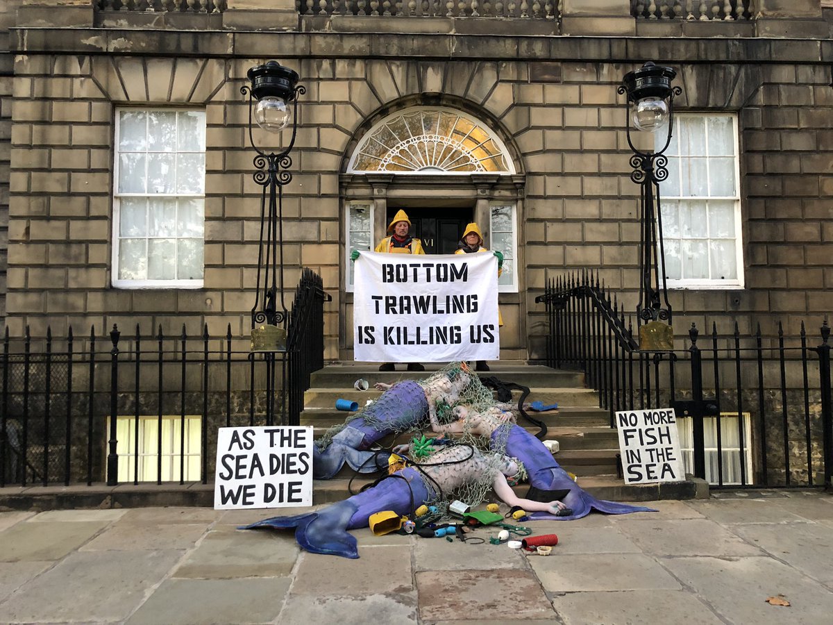 KayeNicolson's tweet photo. Protesters outside Bute House #COP26 🧜🏼‍♀️ https://t.co/zp9FMwW352