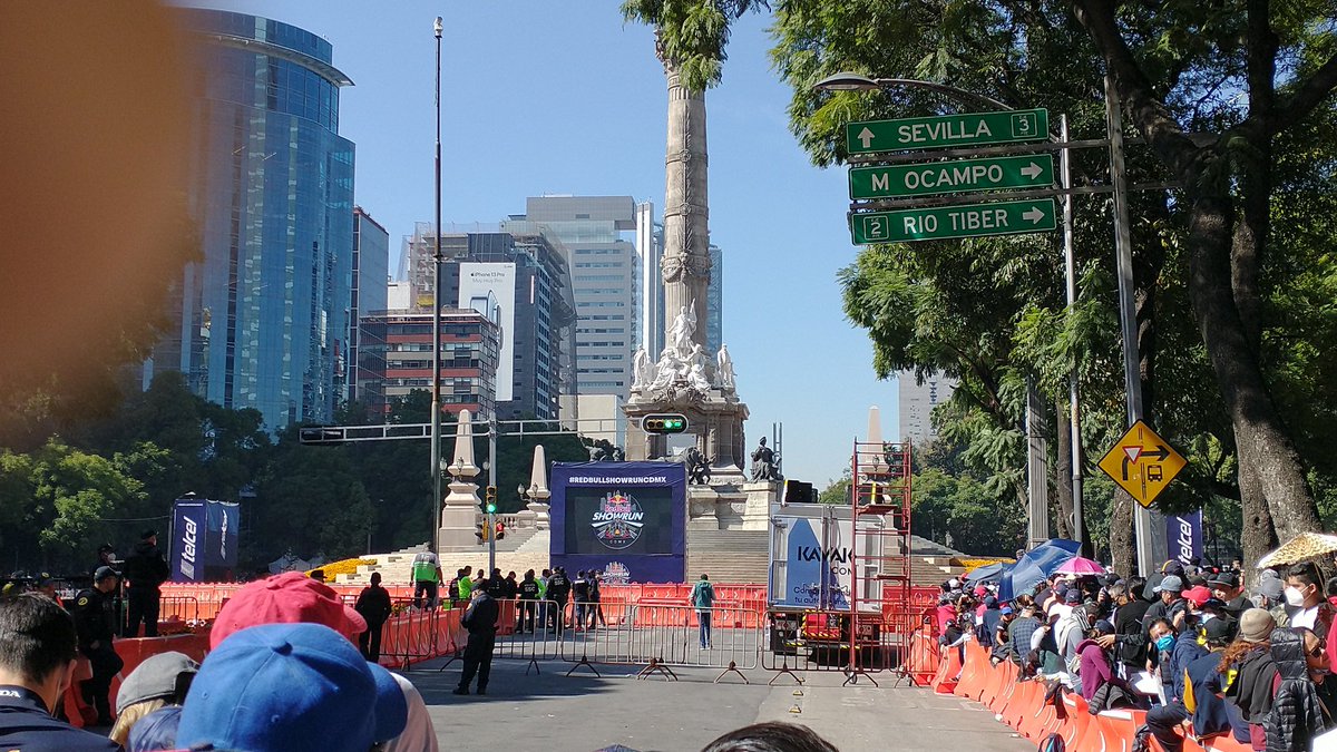 miguel_marde's tweet photo. #redbulshowruncdmx ya estamos listos https://t.co/524BkOJNZY