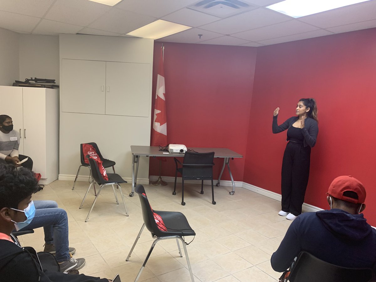 gary_srp's tweet photo. Thank you Thipika from @SafeCity_TO and @ccrp_toronto for joining us today!

We learned quite a bit about your work with community engagement and how we keep our neighbourhoods safe.

Her advice for youth, find a #mentor! https://t.co/WfJV9oPHx2