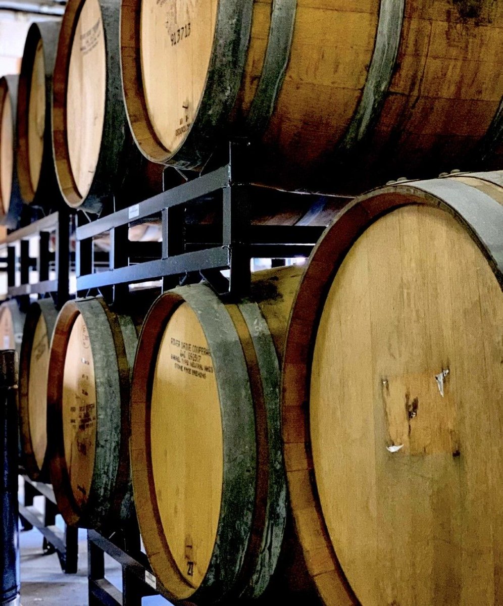 StonefaceBrew's tweet photo. Stoneface Russian Imperial Stout (RIS) is built around a complex grain bill of 13 different malts to impart notes of chocolate, coffee and roasted malt, truly expressing more than the sum of their parts.
#russianimperialstout #barrelprogram #nhbeer https://t.co/G5W8KkS3nc