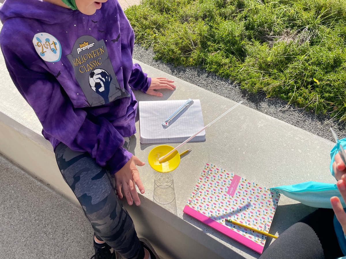 MrsCarnes1's tweet photo. We built barometers today! So much fun! Students were able to observe and record changes in air pressure https://t.co/RQBoPPMskZ