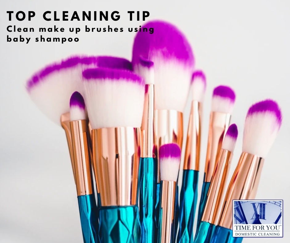 TimeForYouGroup's tweet image. Ensure your makeup brushes are kept clean with this simple tip
#cleaningtips #quickcleaningtips #topcleaningtip