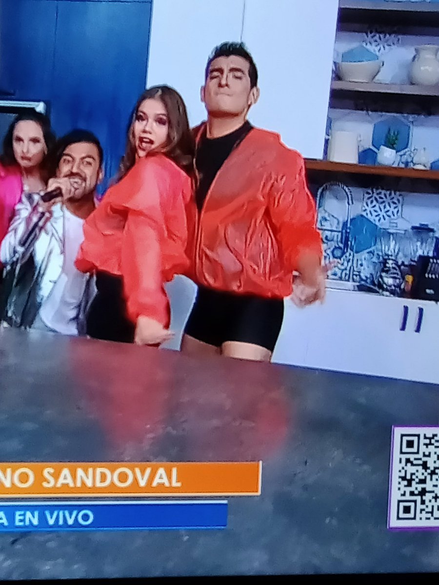 un_talello's tweet photo. @VengaLaAlegria @ChefMarianoS muy bien, pero me quedo con el bailarín 😍😍😍 https://t.co/bvjg8IAUWE
